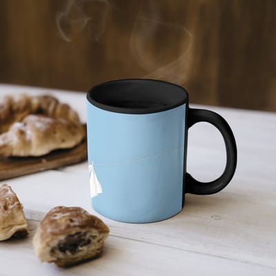 Magische Mok - Foto op Warmte Mokken - Koffiemok - Lakens - Waslijn - Blauw - Minimalistisch - Magic Mok - Beker - 350 ML - Theemok