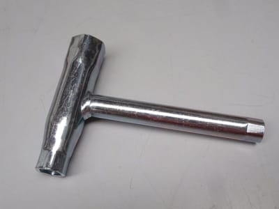 Bougiesleutel Zeskant - Motor Gereedschap - Motoronderhoud - Specifieke Maatvoering - 13 x 22 x 11 mm