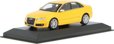 Audi RS4 2004 Yellow