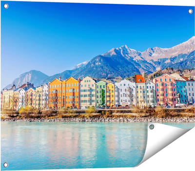 Gards Tuinposter Gekleurde Huisjes in Innsbruck, Oostenrijk - 80x60 cm - Tuindoek - Tuindecoratie - Wanddecoratie buiten - Tuinschilderij