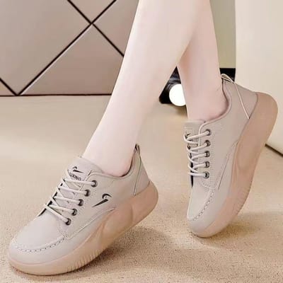 Nieuwe Dames Casual Schoenen Mode Witte Schoenen Vrouwelijke Studenten Casual Board Schoenen Street Shooting Dames Muffinzool Schoenen 40