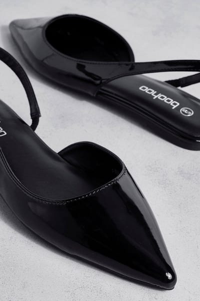 boohoo Dames Slingback Patent Puntige Flats | Zwart | Maat: 39