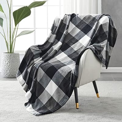 Geruite Fleece Deken 150x200 cm - Zwart/Wit - Warmte en Comfort voor Elk Seizoen