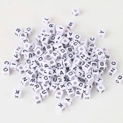 Letterkralen om te rijgen, 1500 stuks, 5 mm, acryl, witte alfabetkralen, mix A-Z, voor het maken van sieraden, doe-het-zelf halskettingen, armbanden, sleutels (1500)