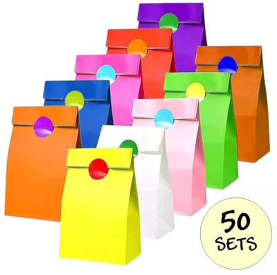 50x Gekleurde Uitdeelzakjes met Stickers - 13x8x24cm - Stevig Papier - Traktatie Zakjes - Papieren Zakjes - Cadeau Zakjes - Met Blokbodem - Sluitstickers - Mix - 50 Stuks
