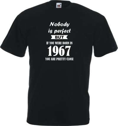 B&C Unisex T-shirt - Nobody is perfect - Geboortejaar 1967 - Zwart - Maat M