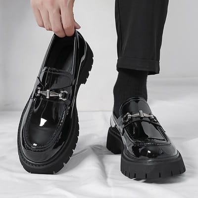 Nieuwe Heren Schoenen met Dikke Zolen en Hoogteverhoging, Leer met Lakleer Glans, Casual Loafers met Dikke Hakken, Trendy Schoenen voor Kappers 42 black