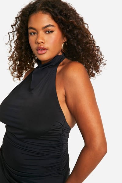 boohoo Dames Plus Double Slinky Twist Back Detail Maxi Jurk | Zwart | Maat: 54