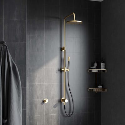 Hotbath Cobber M538 opbouw regendoucheset zonder mengkraan met staafhanddouche en 20cm ronde hoofddouche aan glijstang geborsteld messing