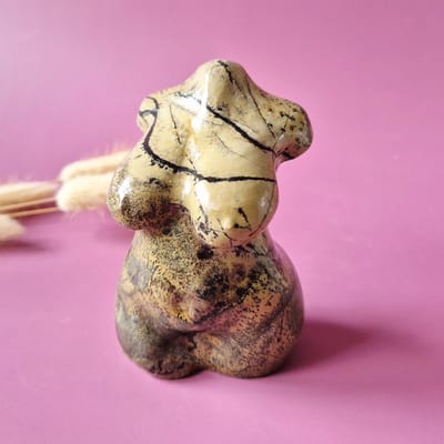 Picture Jasper Vrouwenlichaam 400–500g – Edelsteen Sculptuur Divine Feminine Goddess
