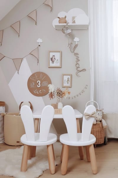 Tafel en twee stoelen - Konijn - Wit