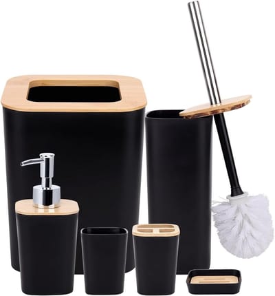 Complete Set van 7 Badkameraccessoires: Lotionflessen, Tandborstelhouder, Zeepdish, Toiletborstel, Prullenbak en Dienblad