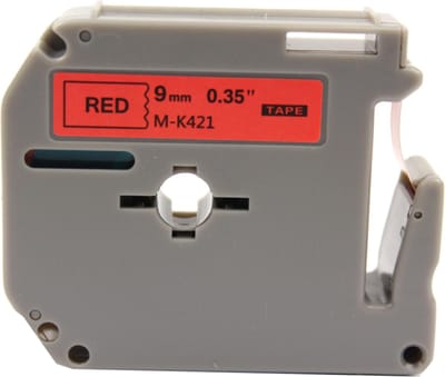 KATRIZ® huismerk label tape voor Brother M-K421| PT-65/70/80/90/M98 | Zwart op Rood | 9mm*8m |  1 stuk