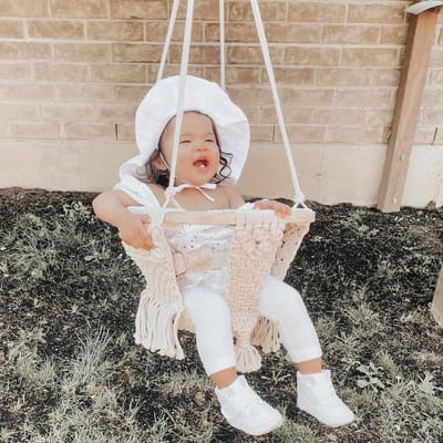 Handgemaakte Macramé Schommelstoel voor Baby - Natuurlijk Touw en Comfortabele Hangmat