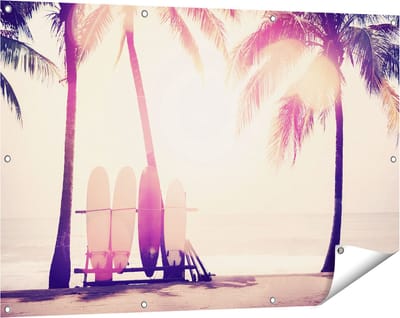 Gards Tuinposter Tropisch Strand met Surfborden - 120x80 cm - Tuindoek - Tuindecoratie - Wanddecoratie buiten - Tuinschilderij