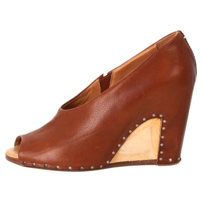 Maison Margiela Geopende Teenzool Piped Wedge in Tan Leer