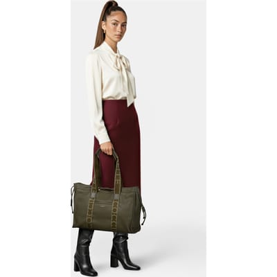 COCCINELLE Leren Schoudertas 2Day Signature Handbag Grained Leather Laurel Green Olijfgroen