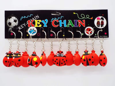 12x Lieveheersbeestje Traktatie Set - Uitdeelcadeautjes Kinderfeestje 3d sleutelhangers - Symbool tegen Zinloos Geweld - Voordelig Voordeelpakket van 12 Sleutelhangers