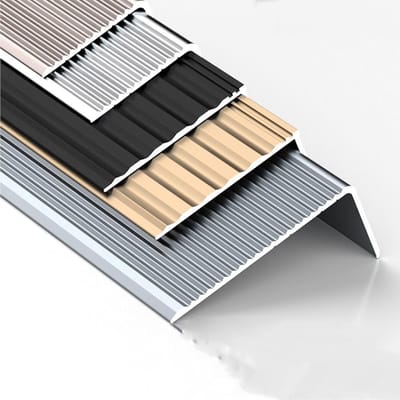 Trepkantaafdekking - Vloerrand profiel - Trapranden beveiligen - Antislip groeven - 90 cm lengte - Goud