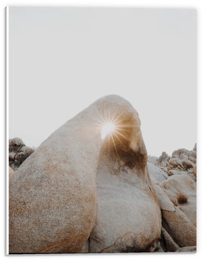 Forex - Bruine Rots met Zonsondergang - 30x40cm Foto op Forex