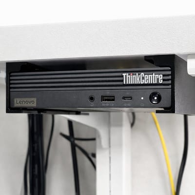 Onder Bureau PC Houder Geschikt voor Lenovo ThinkCentre / ThinkStation Tiny – Under Desk Mount Computer Beugel – Mini PC Houder – Ruimtebesparende Desktop Mount – Onder Plank / Kast Montage – Kabelmanagement – Zwart
