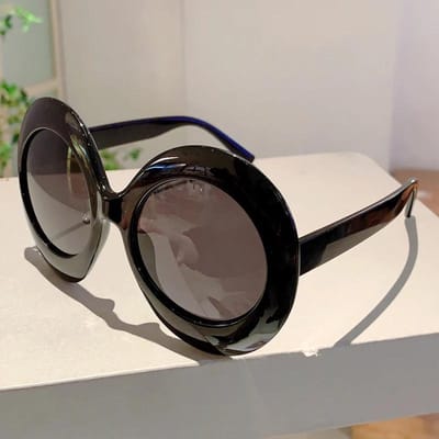 Oversized Groot Frame Ronde Zonnebril dames Voor Mannen Luxe Designer Vintage Populair Buiten Reizen Punk Zonnebril UV400 as the photo