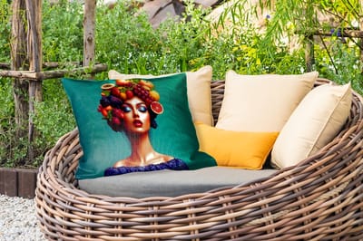 Buitenkussens - Tuin - Vrouw - Hoodtooi - Tropisch - Fruit - Druiven - 50x30 cm