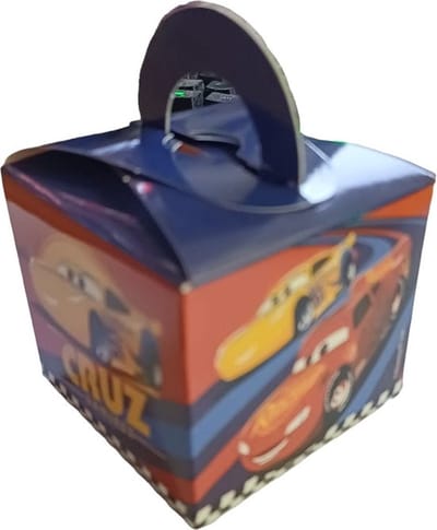 Verjaardag - Traktatie - Uitdeel doosjes Cars 8 stuks ( 6.5x6.5x5.5cm. )
