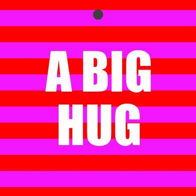 Cadeaukaartje – “A big hug” – 20 Stuks – Roze / Rood - Neon - 7mm x 7mm - Wenskaartje - Met boorgaatje - Serie: NEON NOTES - Fluor / Neon Kleuren