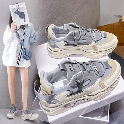 Nouvelles Chaussures de Sport Décontractées d'Été Harajuku en Maille Respirante Printemps et Automne Populaires pour Femmes Chaussures à Semelles Épaisses Quatre Saisons 40 gris