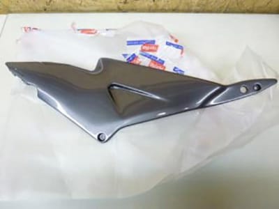 rechterkant deksel voor aprilia 1000 rsv 1998 - 1999 ap8148563 nieuw