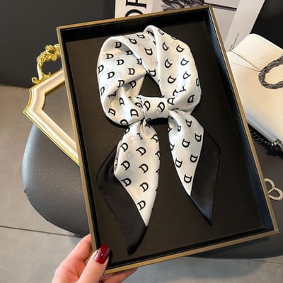 Zijden sjaal-stijl zijden sjaal voor dames - Kleurblokkenprint - Fris en delicaat - Decoratieve shawl over shirts L7310 - Donkerwit 70*70 CM