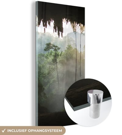 MuchoWow® Glasschilderij 20x40 cm - Schilderij acrylglas - Natuurlijke grot in het regenwoud van Maleisië - Foto op glas - Schilderijen