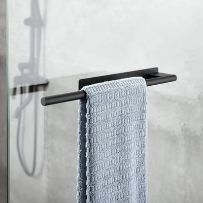 Famanu - Handdoekhouder zonder boren, zwart, mat, roestvrij staal, rond, badhanddoekhouder, zelfklevend, voor badkamer, wandmontage, één arm, 39 cm