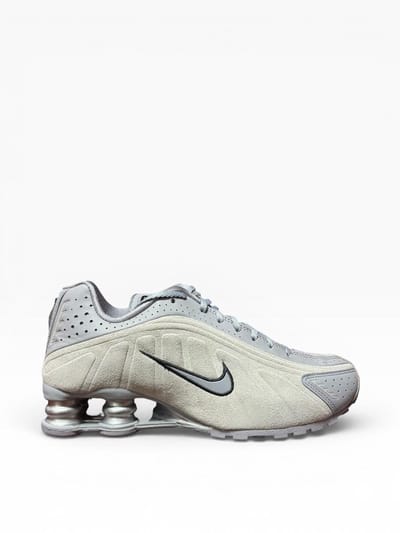 Nike - Shox R4 - Sneakers - Cement Grey