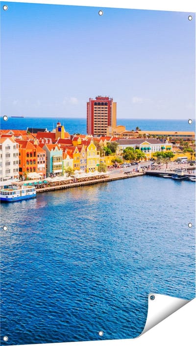 Gards Tuinposter Willemstad Centrum in Cura�ao - 80x120 cm - Tuindoek - Tuindecoratie - Wanddecoratie buiten - Tuinschilderij