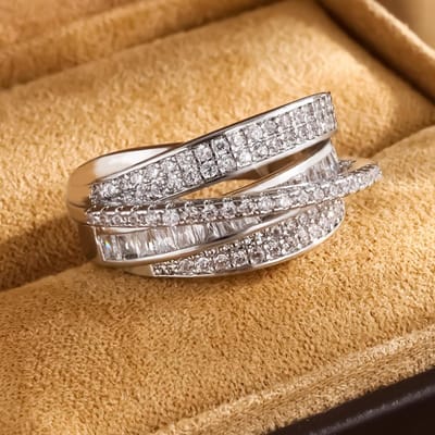 Hoge Kwaliteit Koper Ingelegd Zirconium Meerlaagse Ster Openingsring Dames Verguld 18k-Goud Koppel Vakantie Cadeau Ring Sieraden resizable white