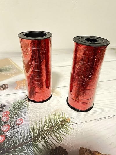 2 rollen cadeaulint - krullint 91 meter per rol holografisch rood - 4mm breed