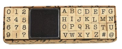 Houtkleurige houten stempels set met letters cijfers en symbolen inclusief inkt pad – stempels voor hobby en creatief gebruik dames en heren – DIY scrapbooking journaling decoratie set