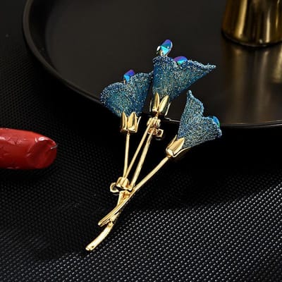 Nieuw Damesontwerp Licht Luxe Blauwe Stof Bloemen Broche Emaille Elegant Temperament Grote Broche Vakantiecadeau black