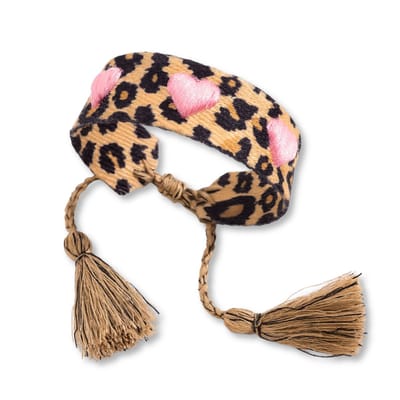 Marama - Zomerarmband Pink Hearts - Roze hartjes en Tijgerprint - Verstelbaar - Waterproof - Geweven Katoen - met Kwastjes
