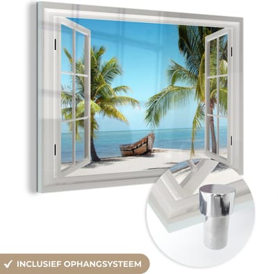 MuchoWow® Glasschilderij 60x40 cm - Schilderij acrylglas - Doorkijk - Strand - Palmboom - Boot - Tropisch - Zee - Blauw - Foto op glas - Muurdecoratie woonkamer - Wanddecoratie slaapkamer - Schilderijen