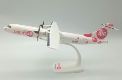 Schaalmodel vliegtuig Sprint Air ATR-72-500 schaal 1:100 lengte 27,17cm