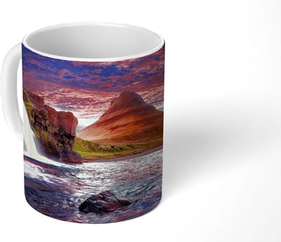 Mok - Koffiemok - Waterval - Berg - Wolken - Roze - Landschap - Mokken - 350 ML - Beker - Koffiemokken - Theemok