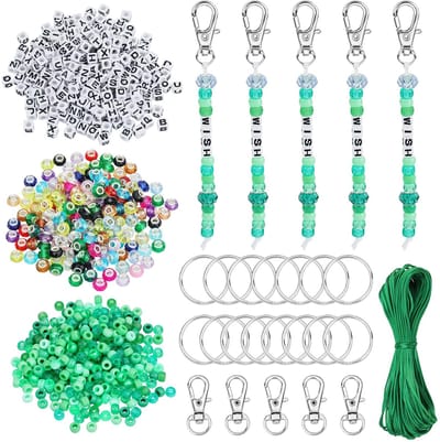 Sleutelhangerset met ponykralen om zelf te maken, verstelbare letterkralen, koorden, sleutelhanger, knutselaccessoires voor feestgeschenken (groen)