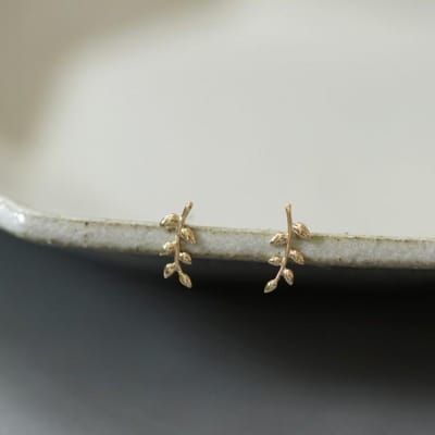 Eenvoudige Olijftak Blad Oorbellen Europese Stijl Legering Stud Oorbellen Voor Vrouwen Mini Zoet Schattig Studenten Sieraden Meisjes Vrouwen Cadeau gray