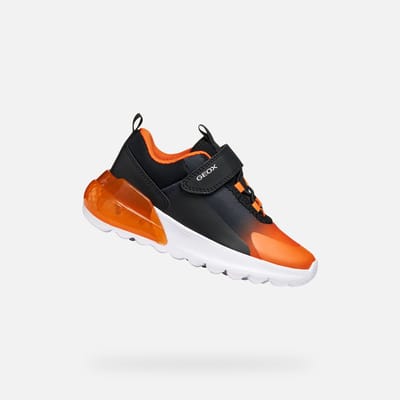 GEOX ACTIVART ILLUMINUS JONGENS Sneakers - ZWART/ORANJE - Maat 25