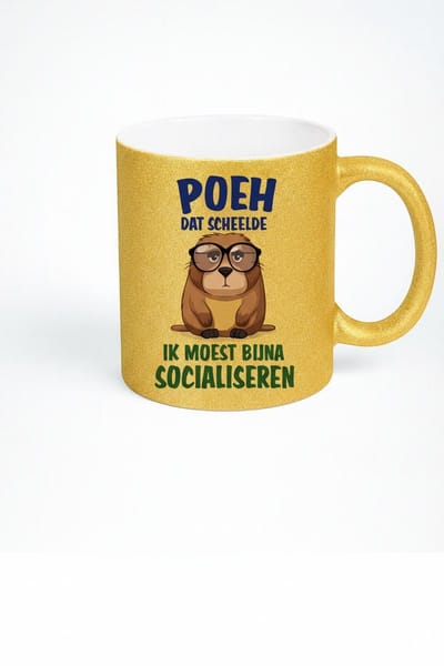 Poeh Dat Scheelde Socialiseren Mok 330ml – Gouden Keramische Koffiemok met Grappige Nederlandse Introvert Kat Design – Humor Cadeau
