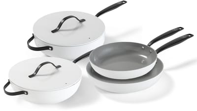 BE Living 4-delige Pannenset - Ø 24 & 28 cm Koekenpan + Ø 30 cm Wokpan + Ø 28 cm Hapjespan - Bakpan - Keramisch - PFAS Vrij Anti Aanbak - Inductie Pannen - Wit - Essential Series