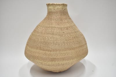 Bulawayo mand - Knoflookmand Hoog 55 Ø 58 cm- garlic gourd basket - vloermand - Handgemaakt / Handmade - Naturel - Woonaccessoires - Fairtrade - Afrika Zimbabwe - Interieur sober Landelijk Sfeervol Uniek - Decoratief (3)